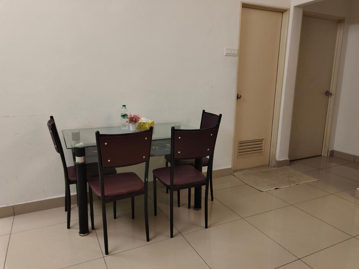 2 Rooms Homestay Deviana Wakaf Che Yeh Kota Bharu Eksteriør bilde