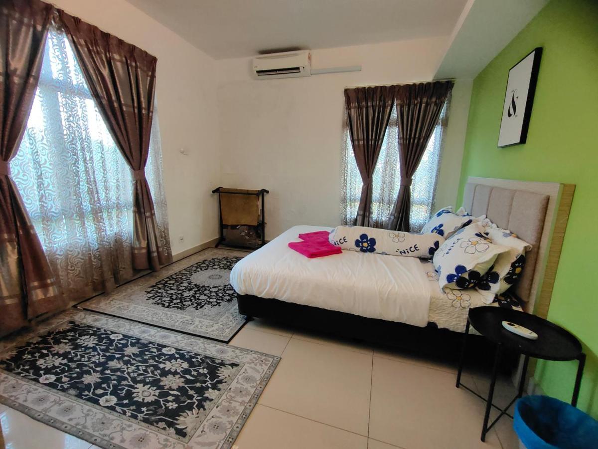 2 Rooms Homestay Deviana Wakaf Che Yeh Kota Bharu Eksteriør bilde